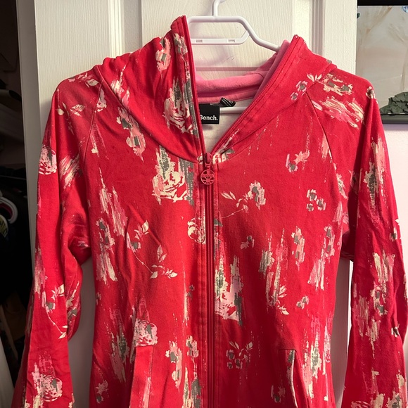 💖BENCH Hoodie with Patterns and Logo - Picture 1 of 3